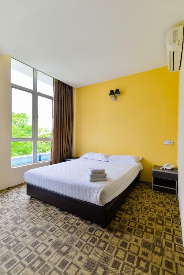 Fumah Hotel Shah Alam Exterior foto